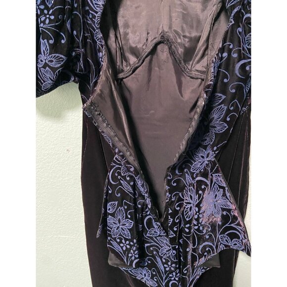 Vintage Scott McClintock Women's Blue and Purple‎ Floral Velvet Open Back Dress - Picture 11 of 12